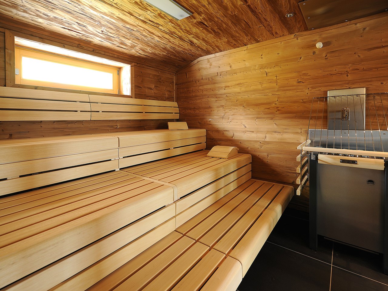 ALL INCLUSIVE Hotel DIE SONNE****s Saunen und Bäder im Detail Farblicht-Sanarium 