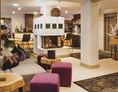 Wellnesshotel: Lobby mit Bar - ALL INCLUSIVE Hotel DIE SONNE