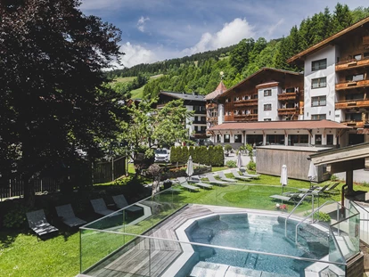 Wellnessurlaub - Babysitterservice - Garten mit Whirlpool - ALL INCLUSIVE Hotel DIE SONNE****s