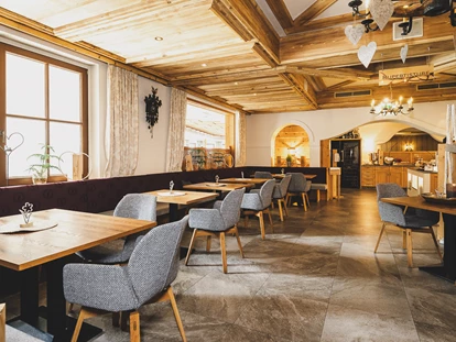 Wellnessurlaub - Babysitterservice - Rupertistüberl | Restaurant - ALL INCLUSIVE Hotel DIE SONNE****s