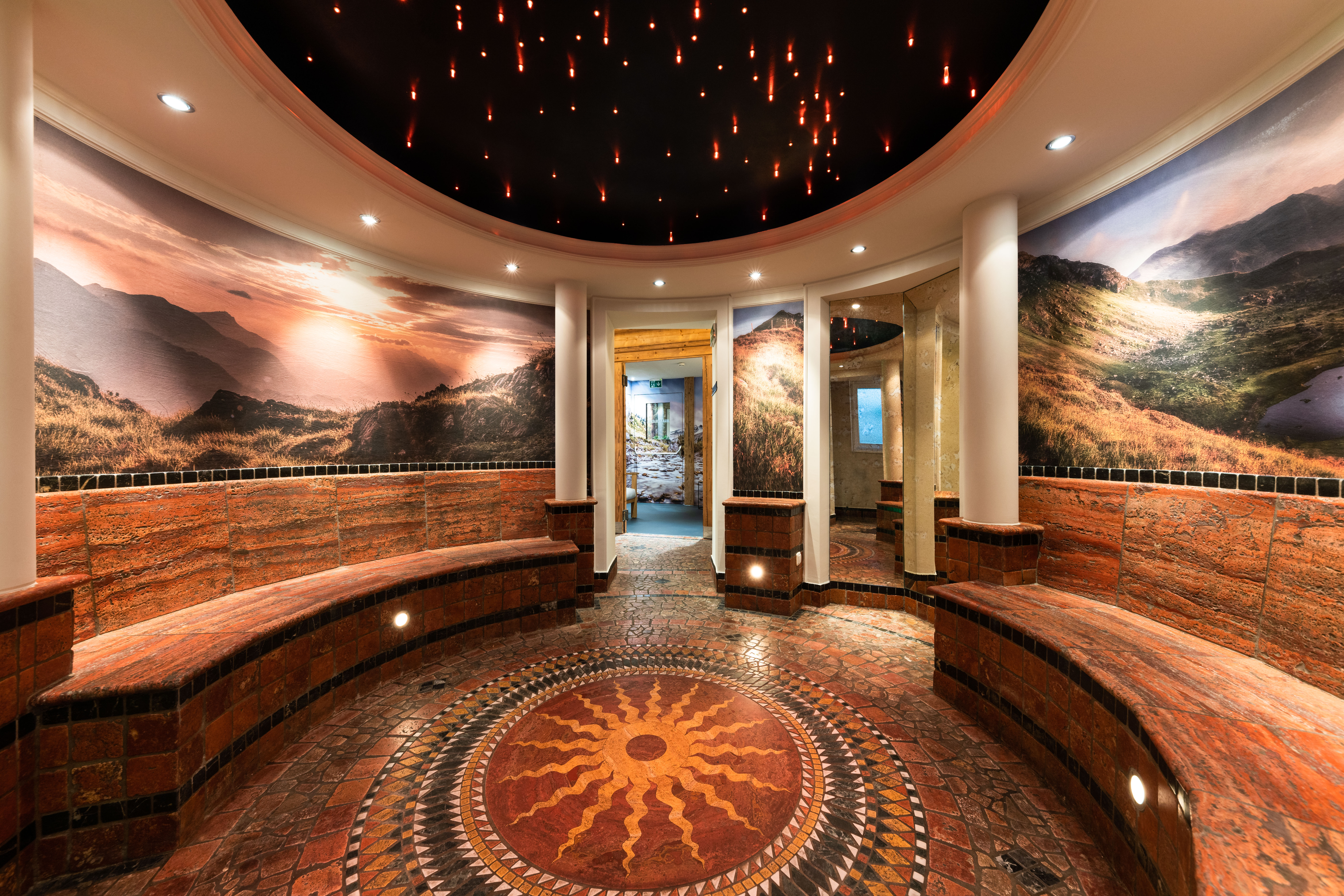 Hotel Gassner****Superior Saunen und Bäder im Detail Tepidarium