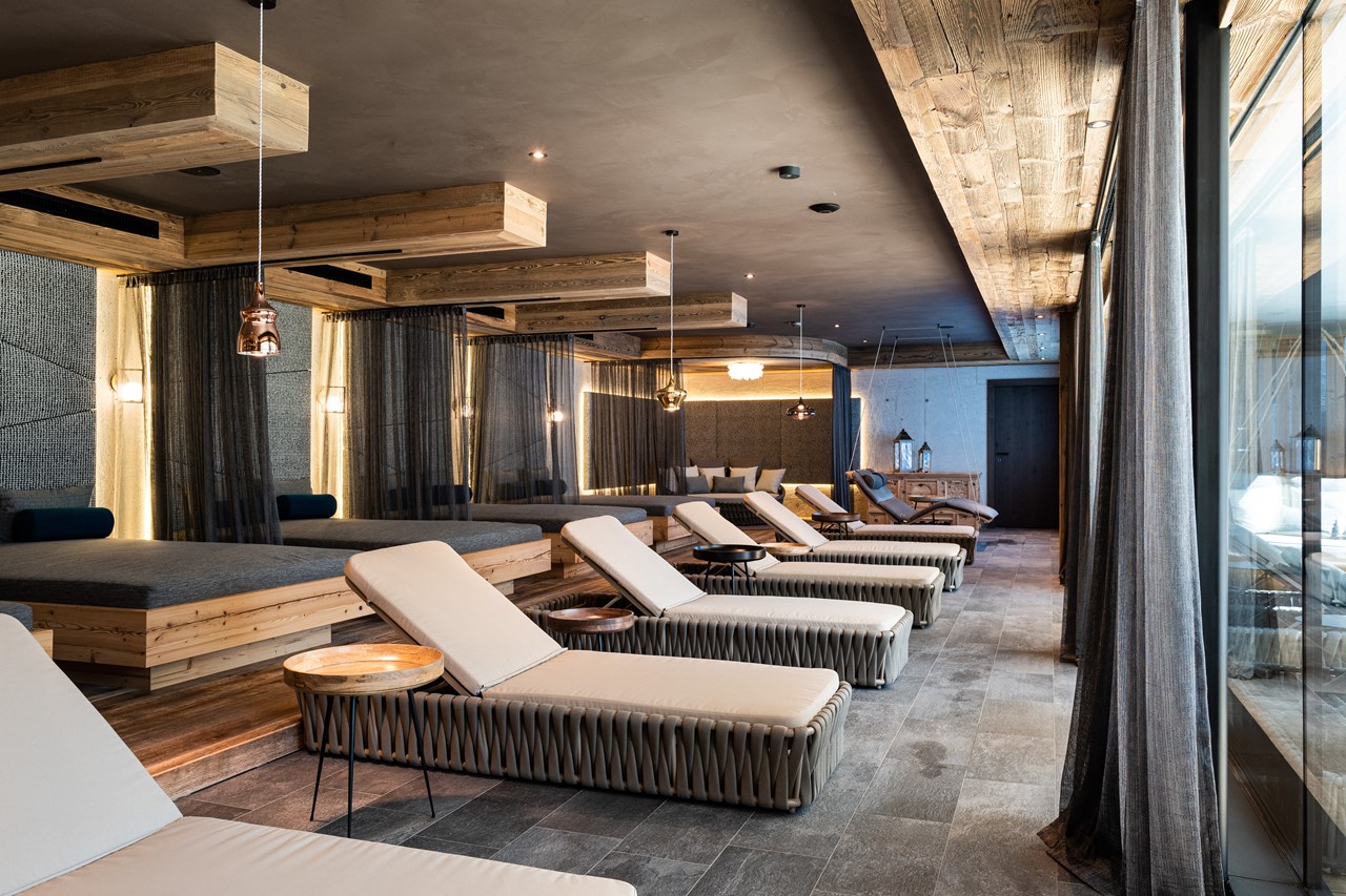 Hotel Gassner****Superior Saunen und Bäder im Detail Ruheraum Bergblick