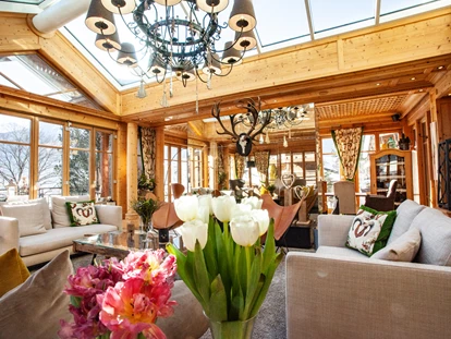 Wellnessurlaub - Maurach - Wohnzimmer im Wander- und Wellnesshotel Gassner 4* Superior - Hotel Gassner****Superior