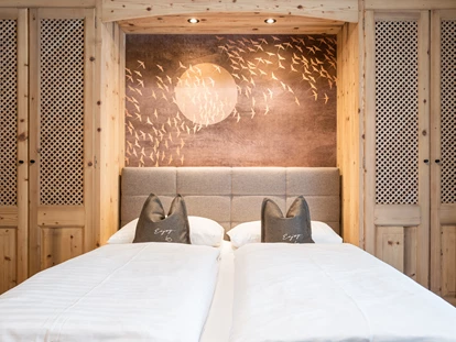 Wellnessurlaub - Maurach - Wohnraum im Wander- und Wellnesshotel Gassner 4* Superior - Beispielbild - Hotel Gassner****Superior