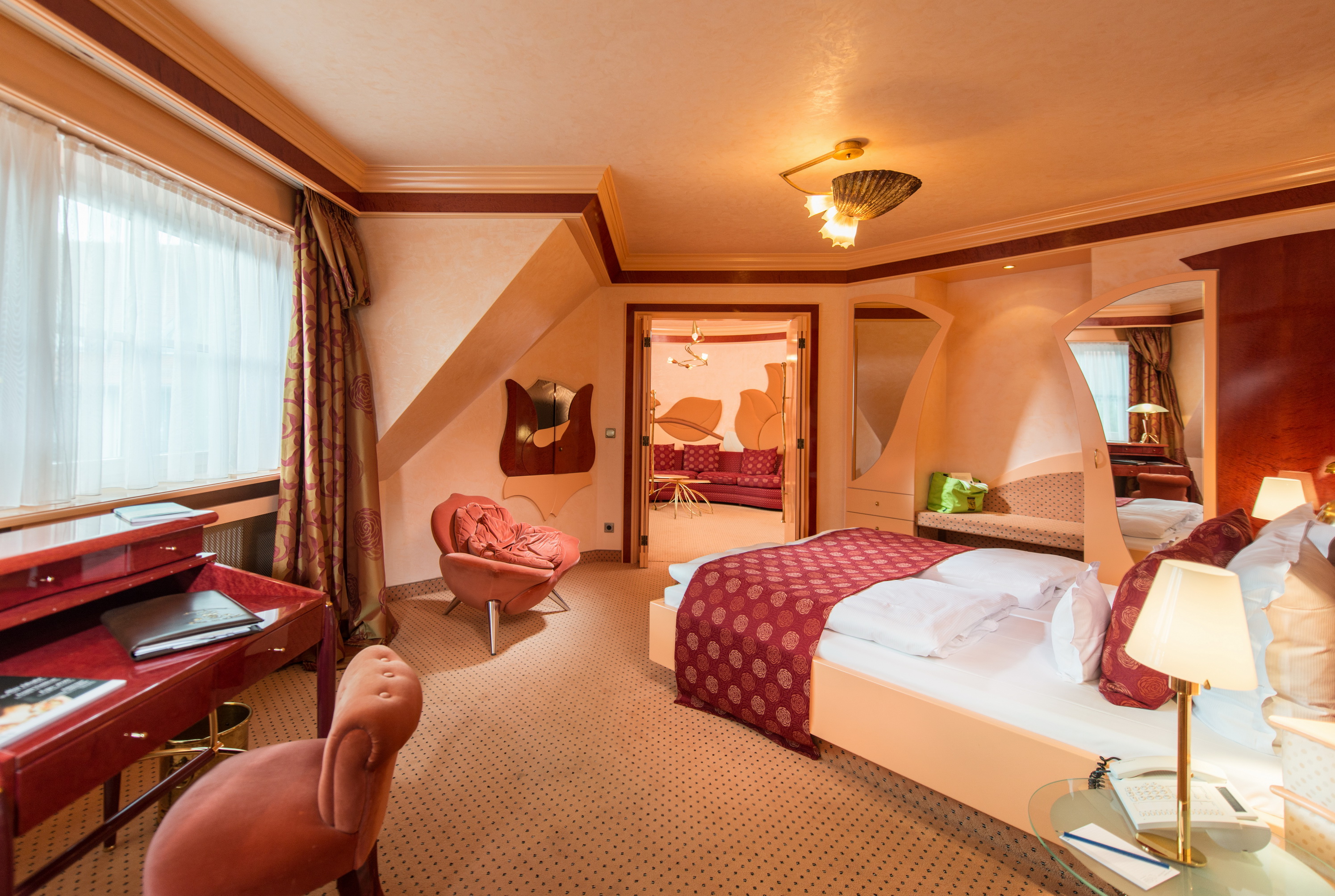 Göbel´s Schlosshotel " Prinz von Hessen " Zimmerkategorien Themensuite Rosenkavalier