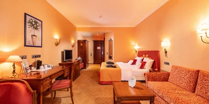 Wellnessurlaub - Whirlpool - Hessen - Zimmerbeispiel Komfort-Doppelzimmer Schlosspark Villa - Göbel´s Schlosshotel " Prinz von Hessen "