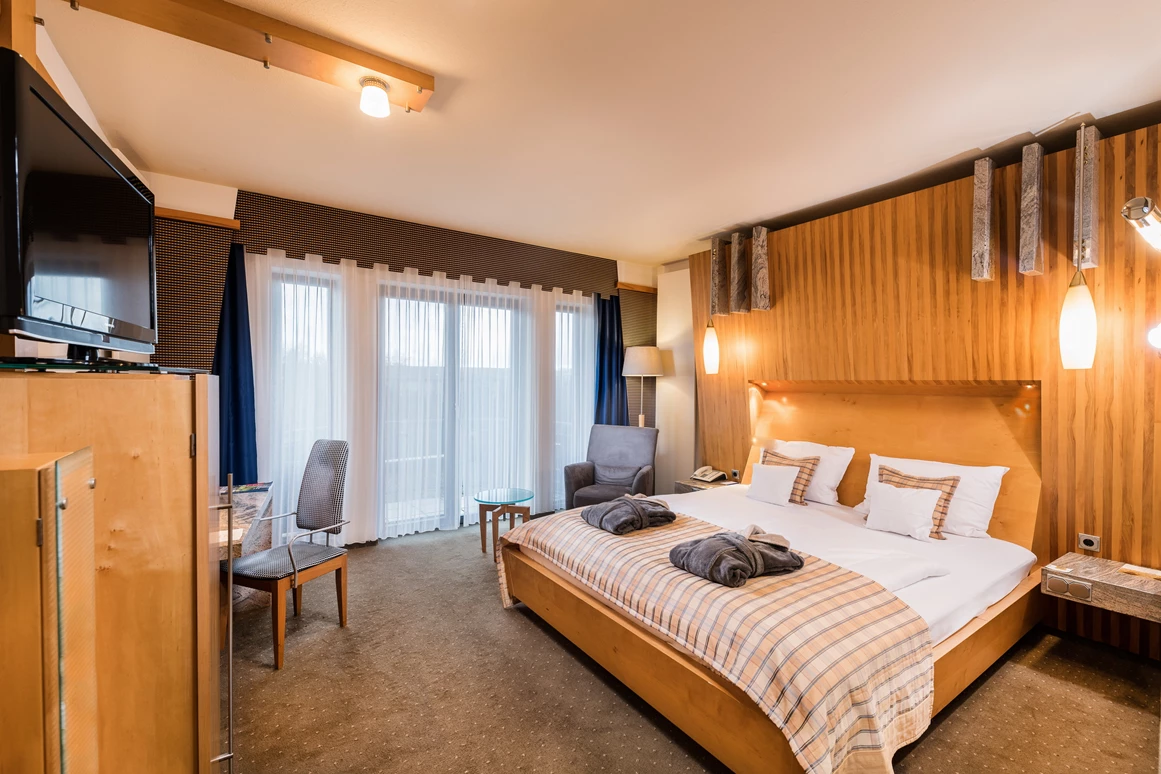 Wellnesshotel: Zimmerbeispiel Komfort-Doppelzimmer - Göbel´s Schlosshotel " Prinz von Hessen "