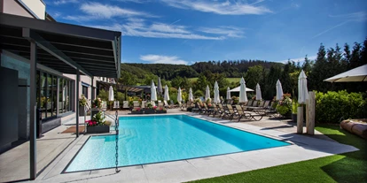 Wellnessurlaub - Whirlpool - Hessen - Außenpool - Göbel´s Schlosshotel " Prinz von Hessen "