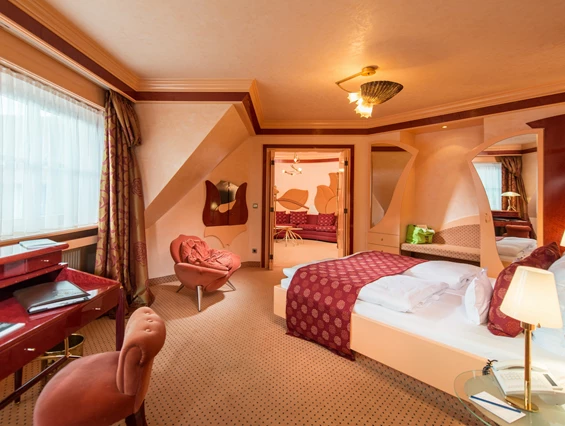 Wellnesshotel: Zimmerbeispiel Rosenkavalier-Suite - Göbel´s Schlosshotel " Prinz von Hessen "