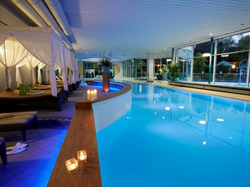 Göbel's Hotel AquaVita Saunen und Bäder im Detail Schwimmbad