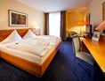 Wellnesshotel: Zimmerbeispiel Komfort-Doppelzimmer - Göbel's Hotel Quellenhof