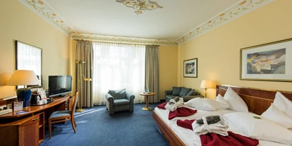 Wellnessurlaub - Whirlpool - Hessen - Zimmerbeispiel Juniorsuite - Göbel's Hotel Quellenhof