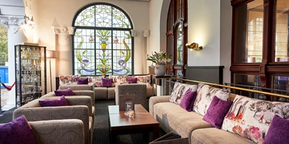 Wellnessurlaub - Whirlpool - Hessen - Wintergarten-Lounge - Göbel's Hotel Quellenhof