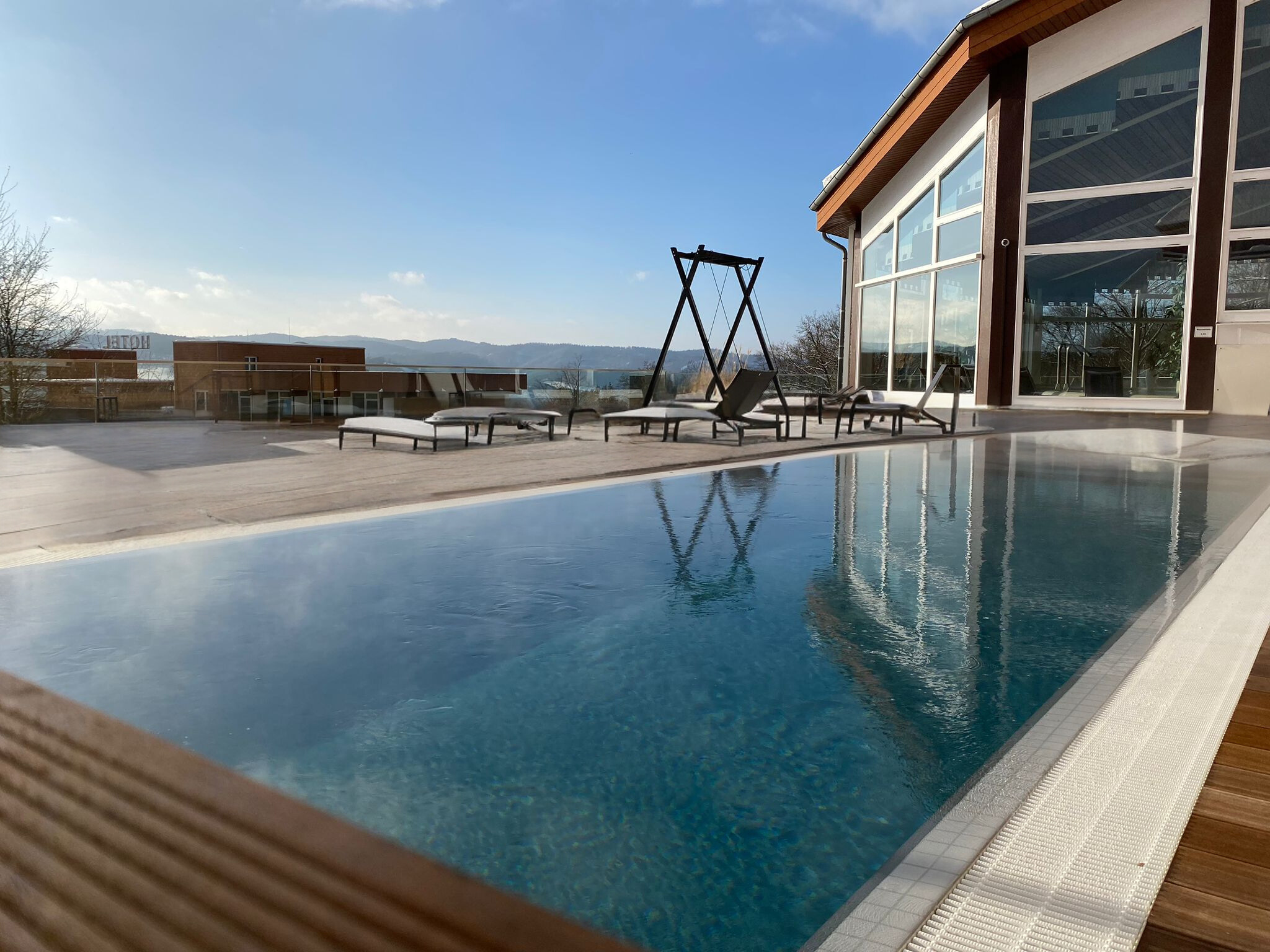 Wellnessurlaub - Hessen - Außenpool - Göbel's Hotel Rodenberg