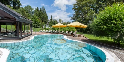 Wellnessurlaub - Hotel-Schwerpunkt: Wellness & Romantik - Lippstadt - Außenpool - Romantik Hotel Stryckhaus