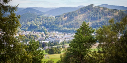 Wellnessurlaub - Seminarraum - Hessen Nord - Willingen mit Sicht auf Hotel - Sauerland Stern Hotel
