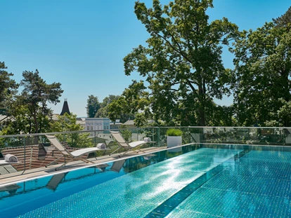 Wellnessurlaub - Paarmassage - Ostsee - rooftop pool - Romantik ROEWERS Privathotel