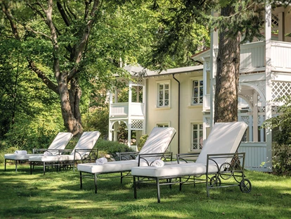 Wellnessurlaub - Paarmassage - Ostsee - Park - Romantik ROEWERS Privathotel