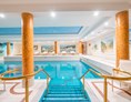 Wellnesshotel: 18x6m großem Thermal-Schwimmbecken auf Salzwasserbasis - Rugard Strandhotel