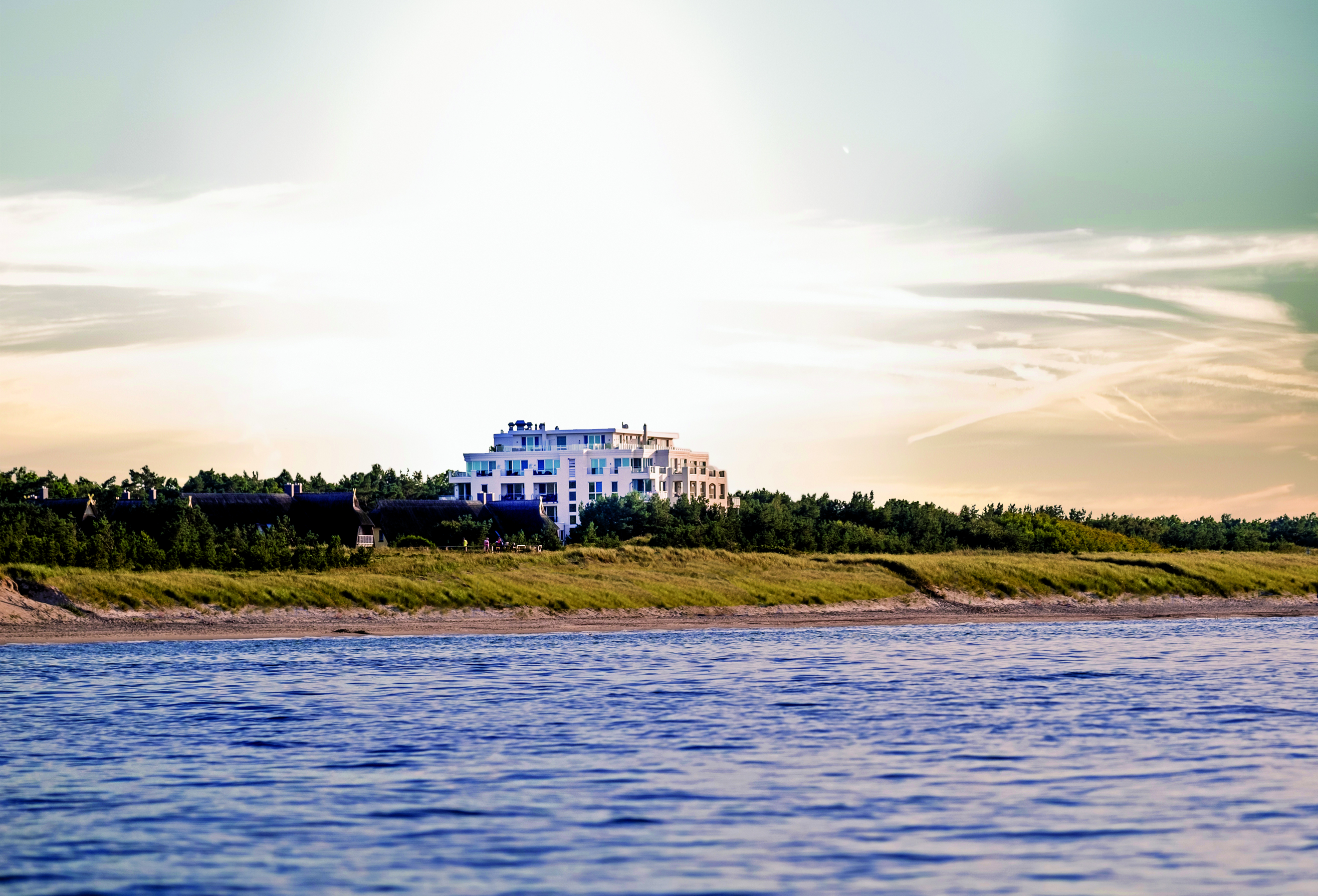 Wellnessurlaub - Ostsee - Strandhotel Dünenmeer direkt in den Dünen - Strandhotel Dünenmeer
