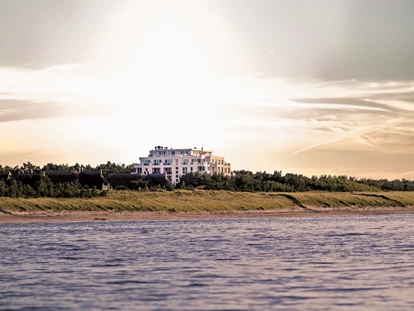 Wellnessurlaub - Paarmassage - Ostsee - Strandhotel Dünenmeer direkt in den Dünen - Strandhotel Dünenmeer