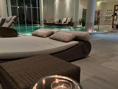 Wellnessurlaub - Paarmassage - Ostsee - Dünenmeer Pool - Strandhotel Dünenmeer