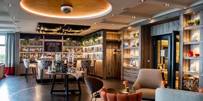Wellnessurlaub - Finnische Sauna - Ferdinandshof - Strandlounge/Hotelbar - Strandhotel Ostseeblick