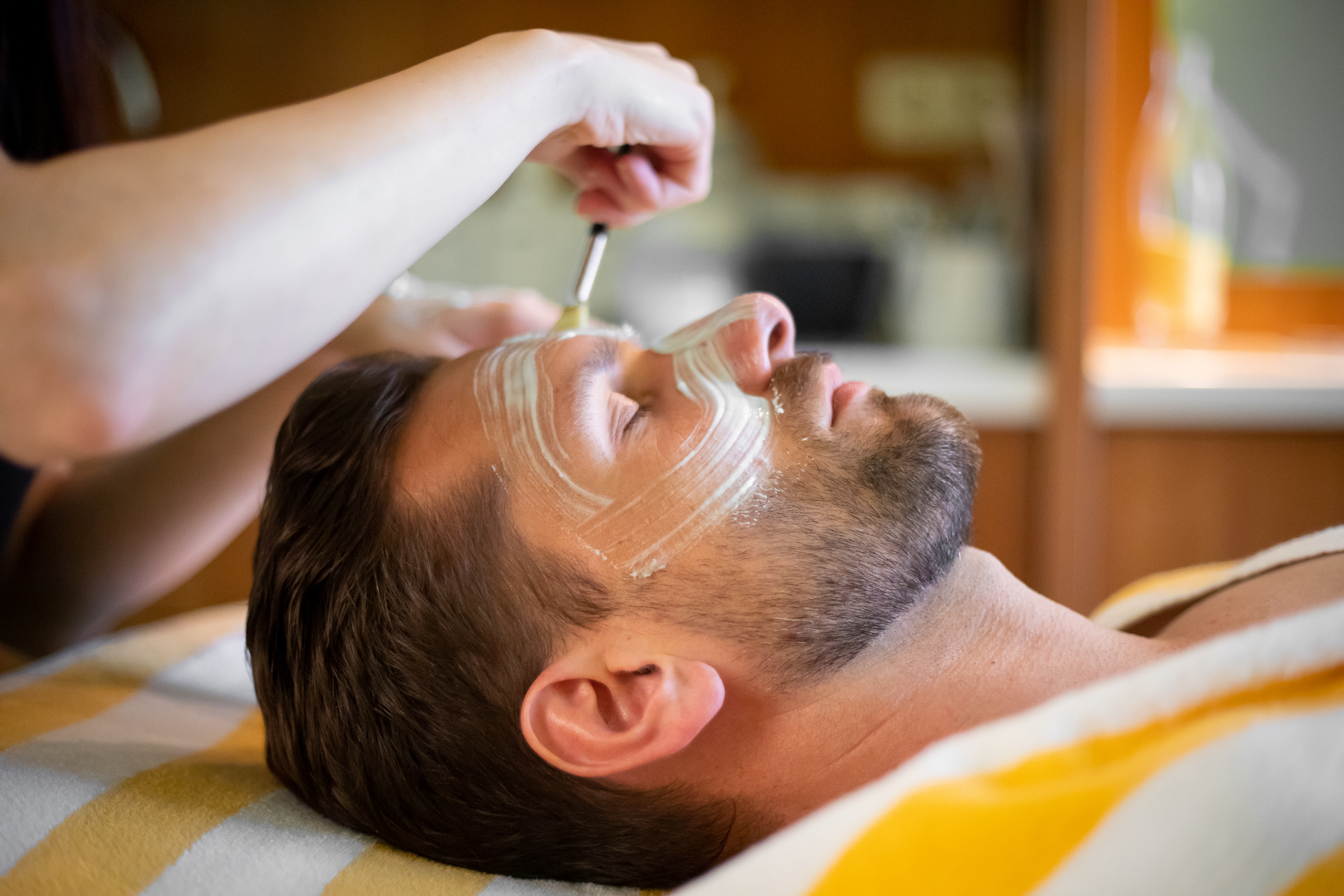Familien Wellness Hotel Seeklause Behandlungen im Detail Gesichtsbehandlung - Man Kosmetik