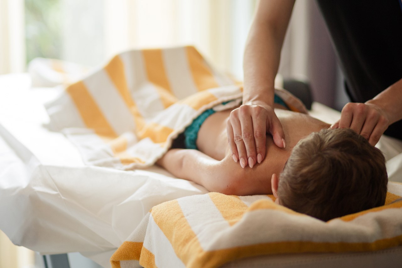 Familien Wellness Hotel Seeklause Massagen im Detail Kids – Lustige Seefahrt