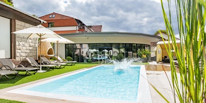 Wellnessurlaub - barrierefrei - Niedersachsen - Außenpool - Göbel's Vital Hotel