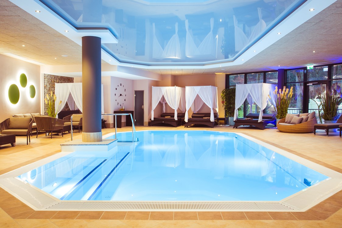 Wellnesshotel: Schwimmbad - Göbel's Vital Hotel