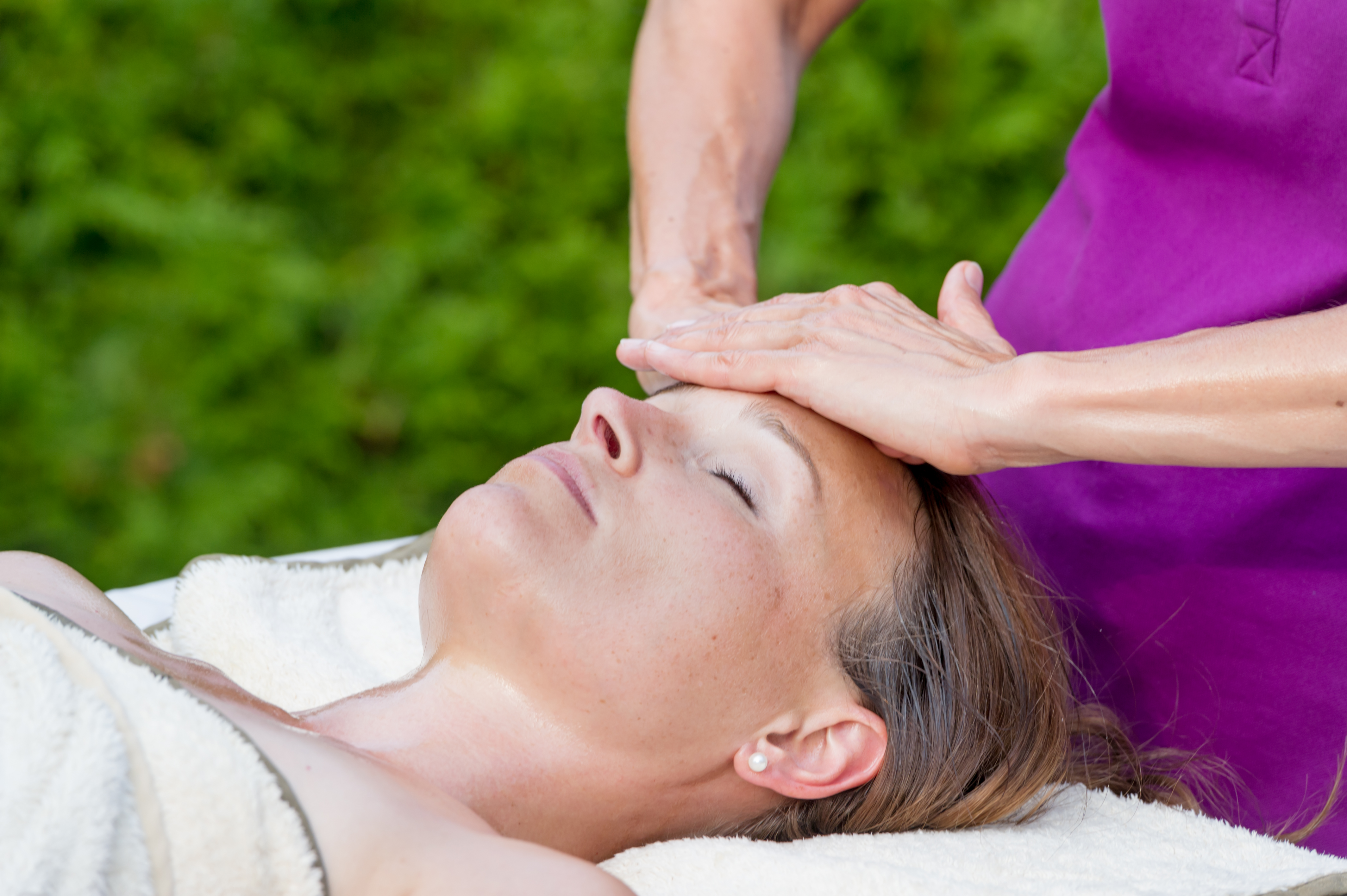 Hotel Romantischer Winkel - RoLigio® & Wellness Resort Massagen im Detail Roligio® Zeit zum Träumen