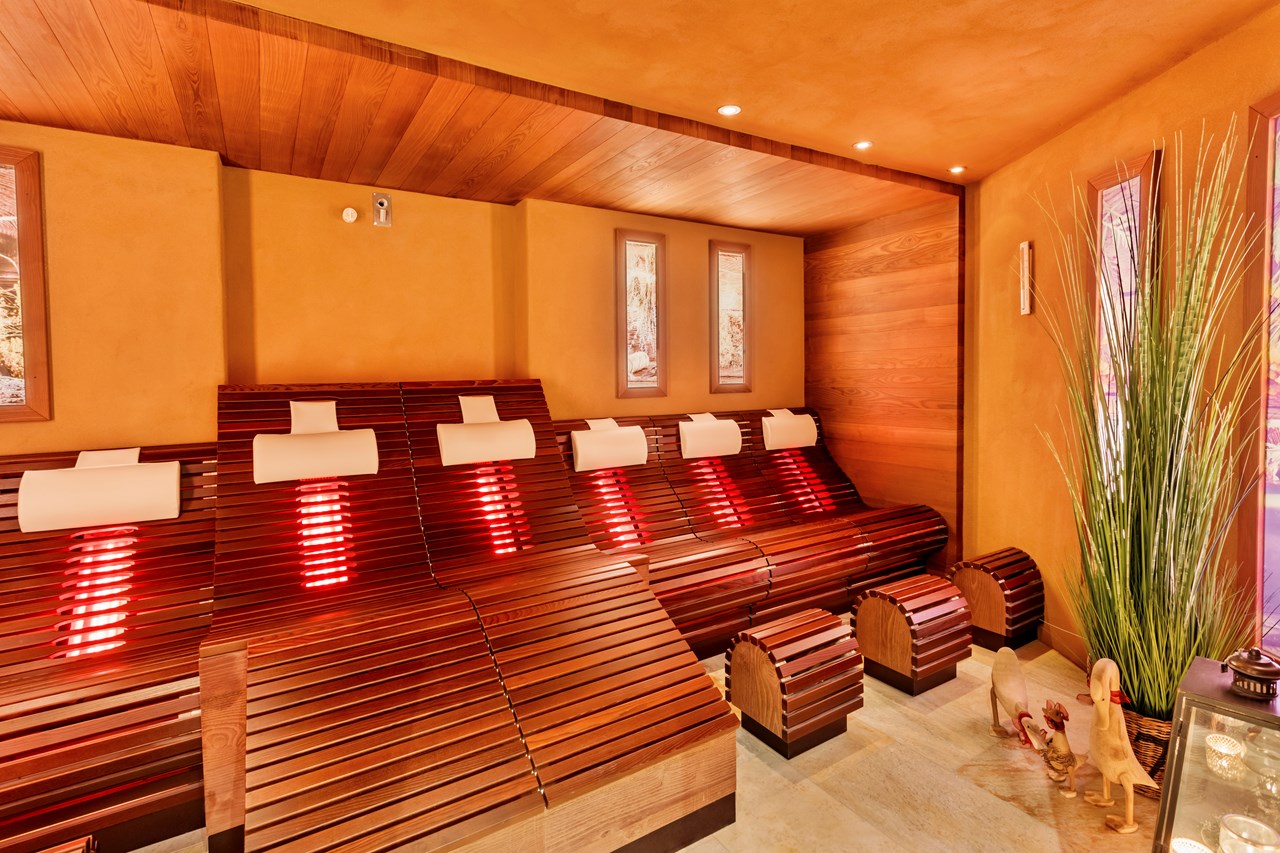 Hotel Romantischer Winkel - RoLigio® & Wellness Resort Saunen und Bäder im Detail RoLigio® - Biosauna (Infrarot-Sauna)