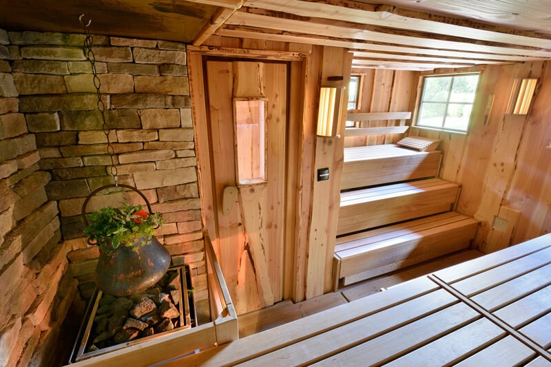 Köhlers Forsthaus Wellness und Genusshotel Saunen und Bäder im Detail Bio-Kräuter-Sauna 70 °C