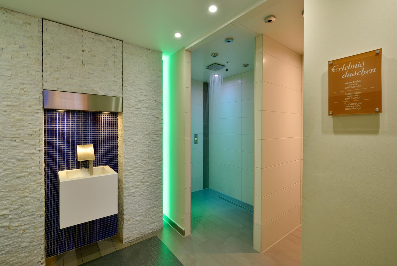 Köhlers Forsthaus Wellness und Genusshotel Saunen und Bäder im Detail Erlebnisduschen