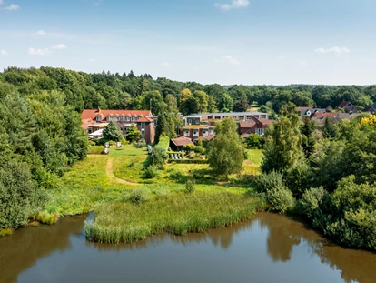 Wellnessurlaub - Bettgrößen: Twin Bett - Außenanlage - Köhlers Forsthaus Wellness und Genusshotel