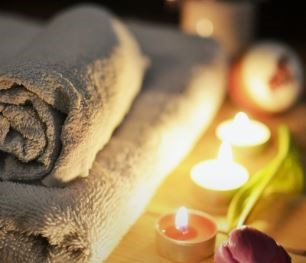 Romantik Hotel Jagdhaus Eiden Massagen im Detail Heiße Rolle 