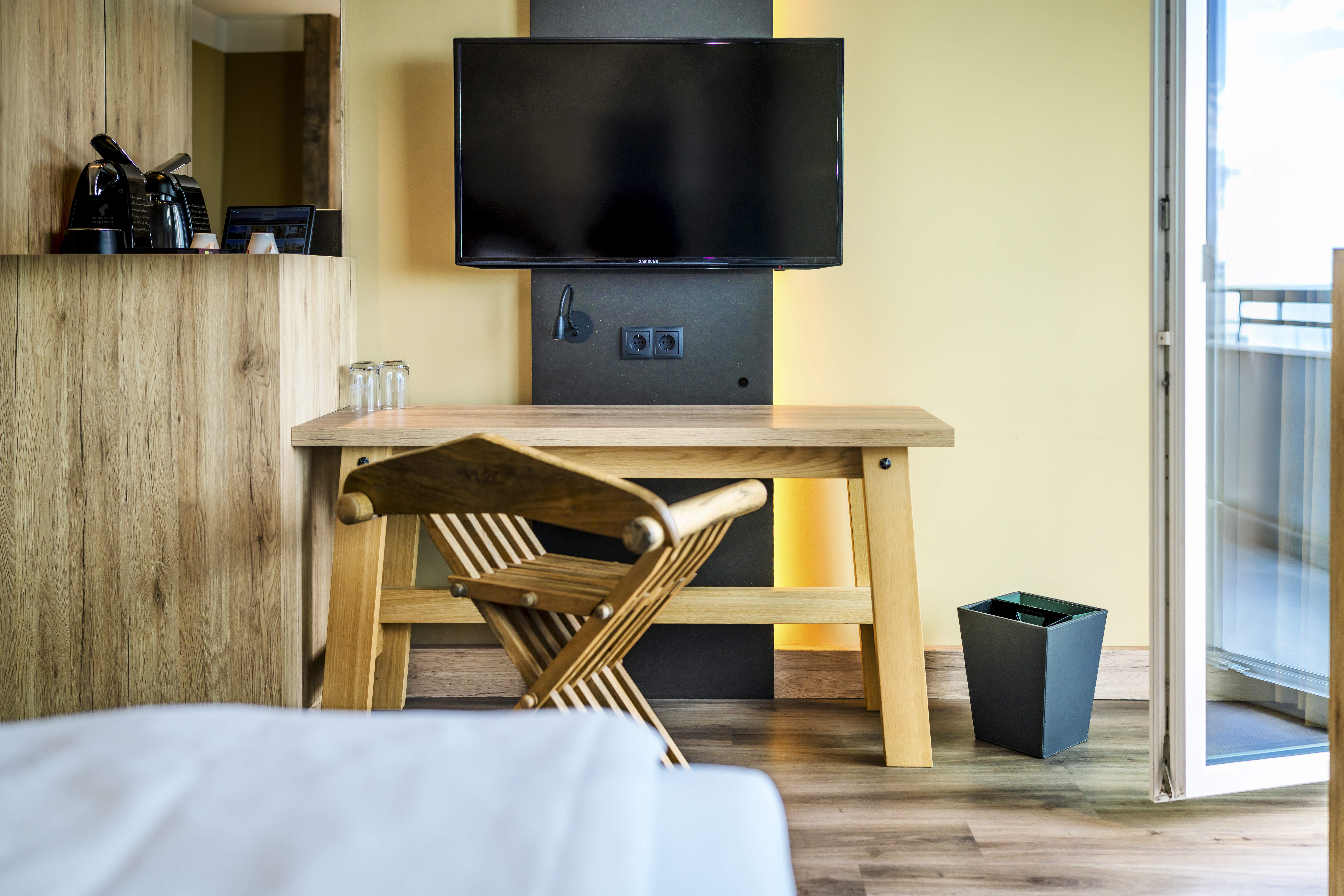 Wellnessurlaub - Wellness mit Kindern - Deutschland - Superiorzimmer Ausstattung - Ostseehotel Midgard in Damp