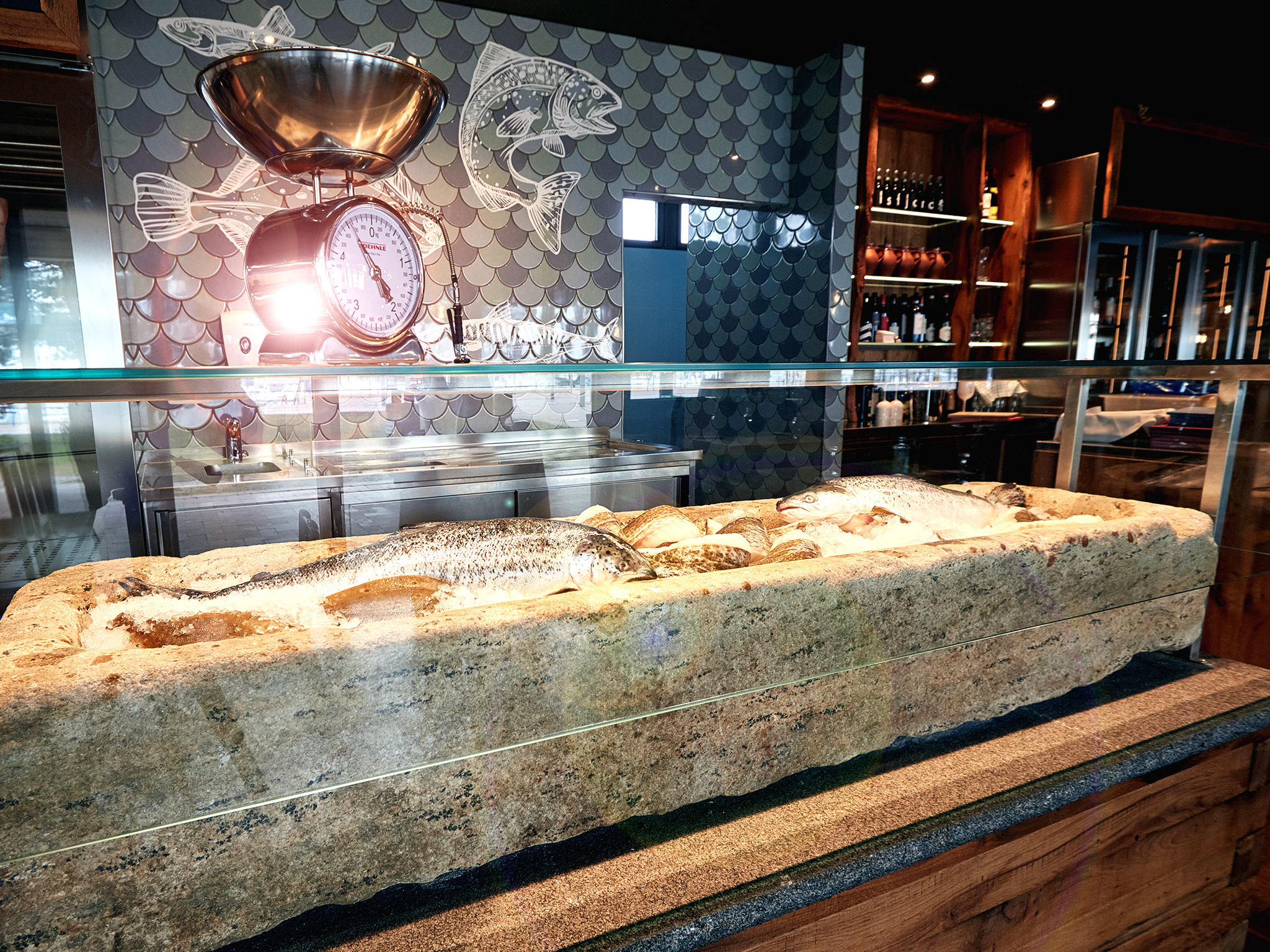 Wellnesshotel: Fangfrischer Fisch im Restaurant Isfjord - Ostseehotel Midgard in Damp