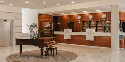 Wellnessurlaub - Pools: Innenpool - Thüringen - Hotellobby - Hotel am Vitalpark