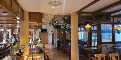 Wellnessurlaub - Pools: Innenpool - Thüringen - Bar "Gute Stub'n" - H+ Hotel & SPA Friedrichroda