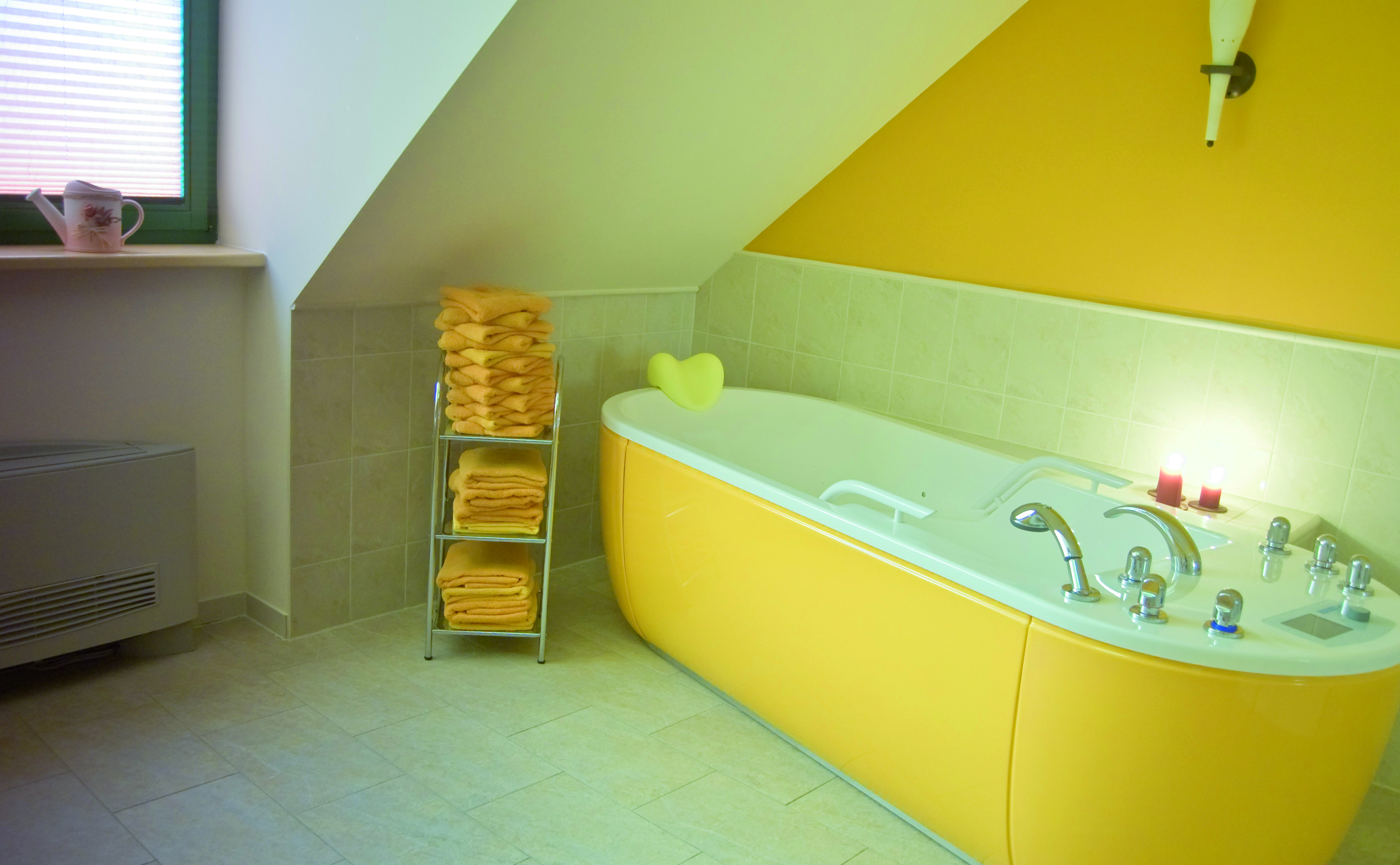 Hotel Hammermühle Saunen und Bäder im Detail Hydrojetwanne