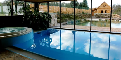 Wellnessurlaub - Pools: Innenpool - Thüringen - Schwimmbad mit Whirlpool - Hotel Hammermühle