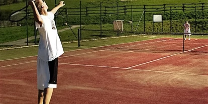 Wellnessurlaub - Pools: Innenpool - Thüringen - Kunstrasen-Tennisplätze - Hotel Hammermühle