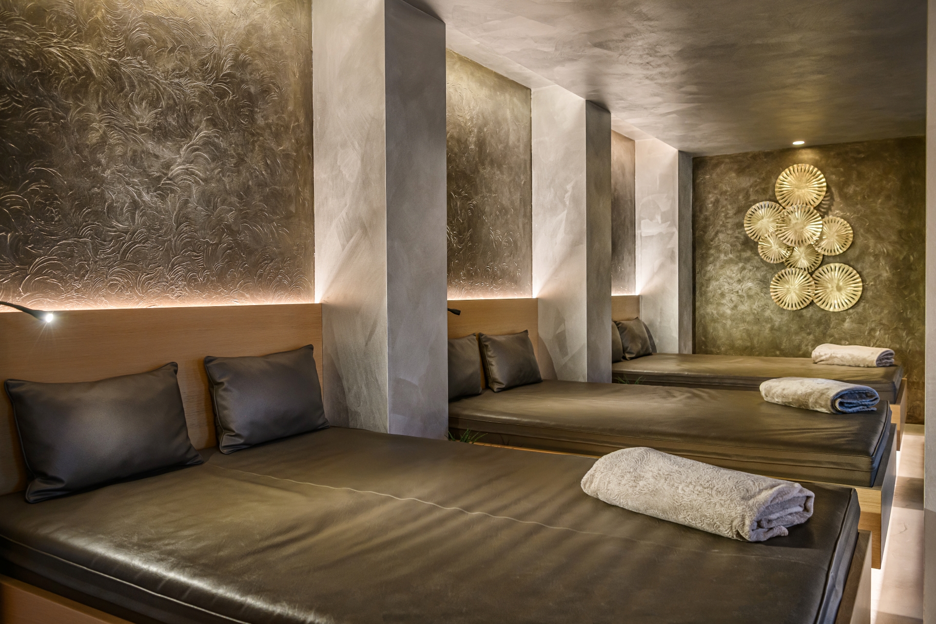 Wellnesshotel: Rückzugsorte voller Harmonie, ideal zum Lesen, Genießen und Innehalten - FAYN GARDEN RETREAT HOTEL - Sauna | Spa