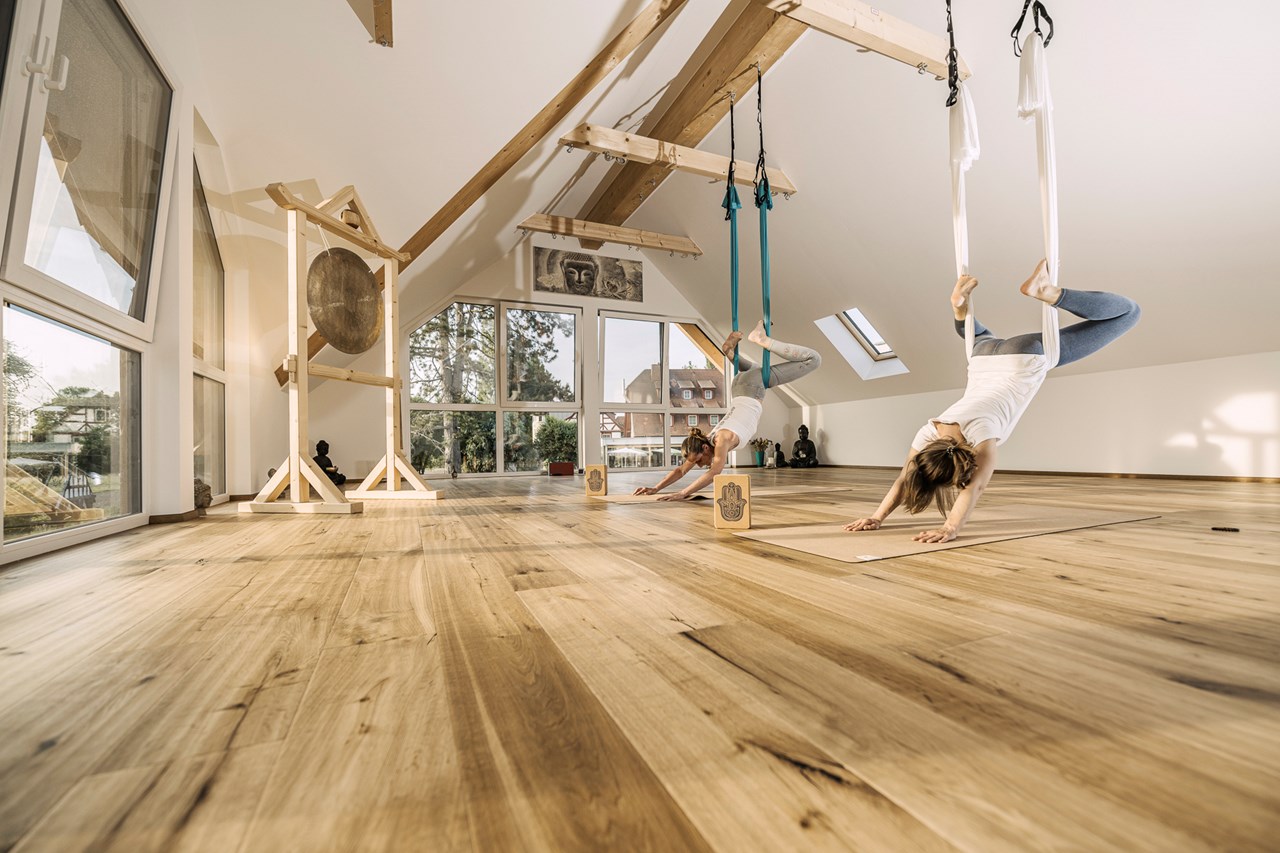 Hotel Jordan's Untermühle Fitnessangebote im Detail Yoga & Yoga im Tuch 