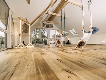 Hotel Jordan's Untermühle Fitnessangebote im Detail Yoga & Yoga im Tuch 