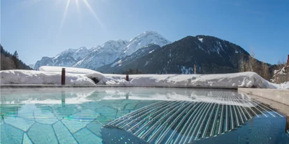 Wellnessurlaub - Adults only - Ahrntal - Aussenpool Hotel Santer - Romantik Hotel Santer- Wellnesslodge in the Dolomites