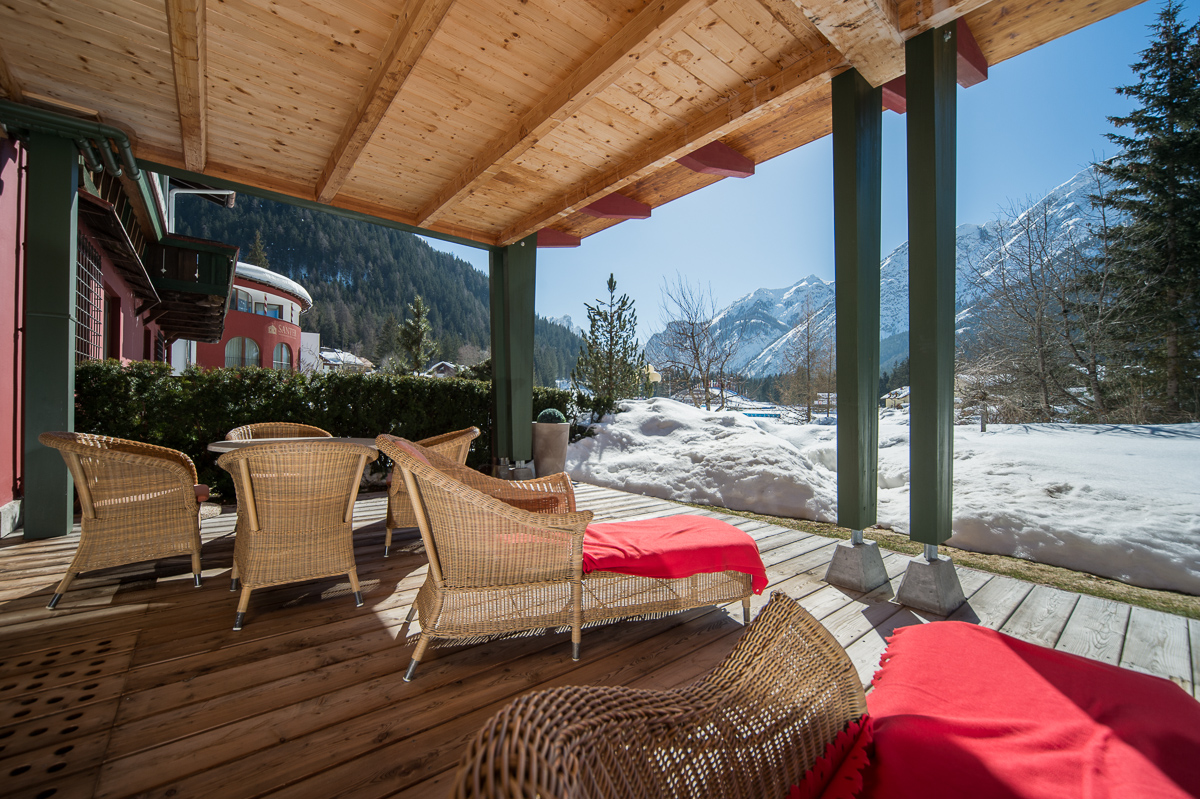Wellnesshotel: Garten Aussenansicht - Romantik Hotel Santer- Wellnesslodge in the Dolomites