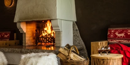 Wellnessurlaub - Adults only - Ahrntal - Kamin im Wellness - Romantik Hotel Santer- Wellnesslodge in the Dolomites